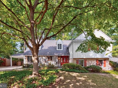 1988 Lancashire Dr