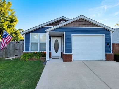 6 Brookhollow Pl