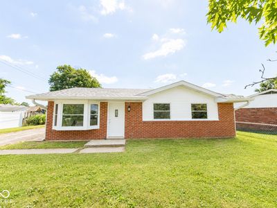 1215 N Gladstone Ave