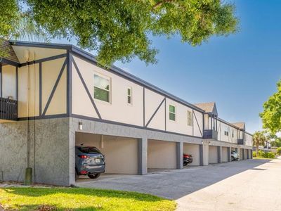 1147 King Arthur Ct APT 204
