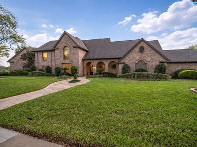 23 Muirfield Way