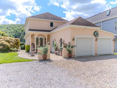 125 Lakemere Drive