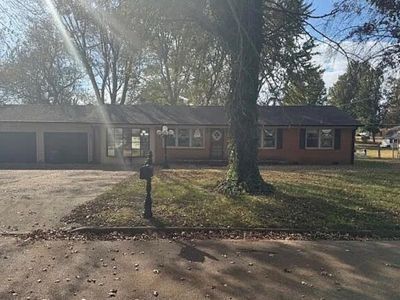 3305 Cottonwood Dr