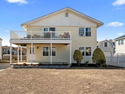 30 Lighthouse Dr