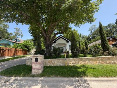 2211 Irion Ave