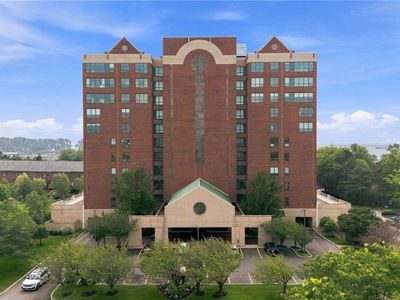 902 Admirals Walk #902