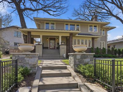 2200 Kenwood Pkwy