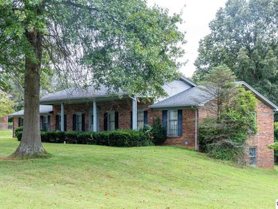 Property at 202 S Hillcrest Dr, Vine Grove, KY