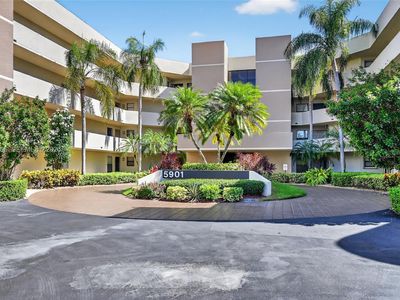 5901 Camino Del Sol APT 207