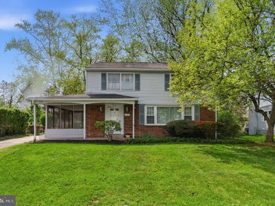 715 N Henderson Rd