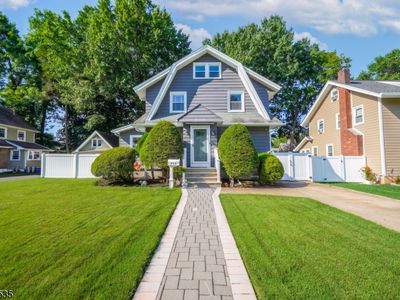 256 Van Buren Ave