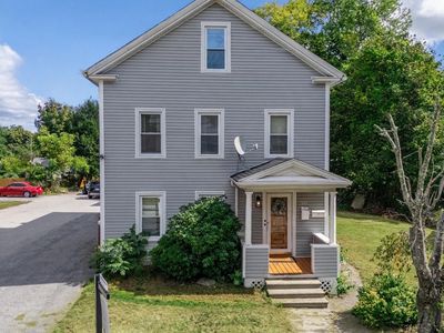 547 School St