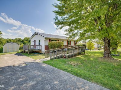 4325 Newport Hwy