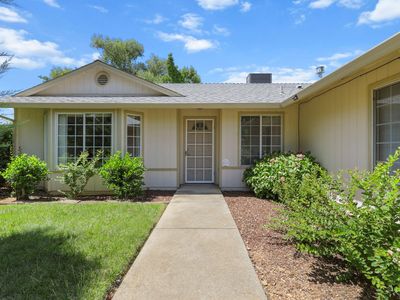 1482 Rose Tree Ln