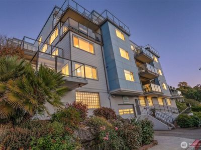 2040 13th Avenue W #11