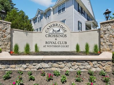 22 Devonshire Dr