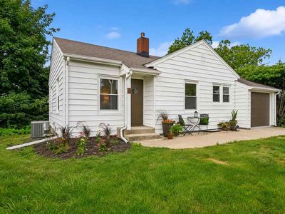 6 Kirkwood Cir
