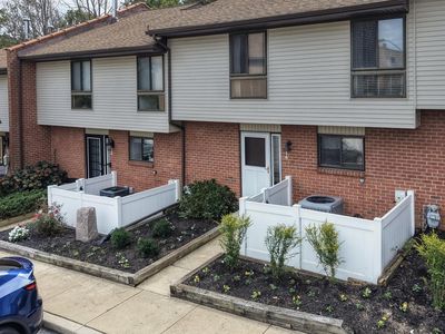 14 Sandy Brae Ct #14