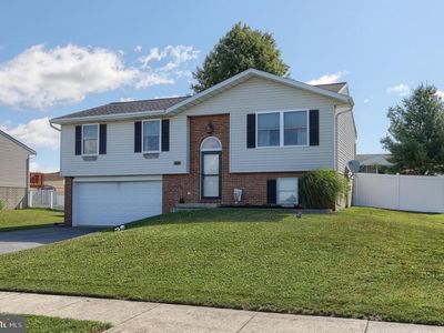 37 Village Dr