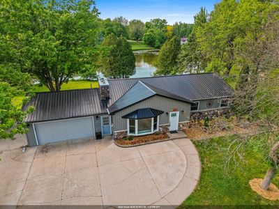 201 Lakeside Dr