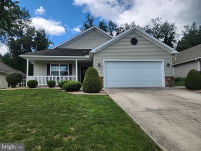13 Colonial Ct
