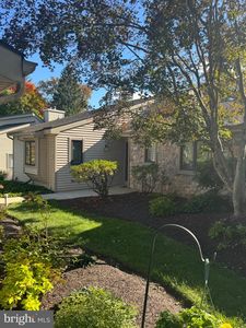 439 Eaton Way #435