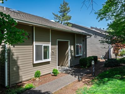 4684 SW Comus Pl #1-G