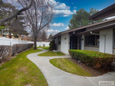 1429 Three Fountains Dr