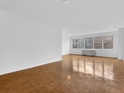 155 W 68th St APT 1807