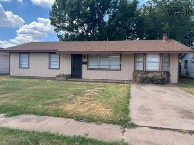 4426 Hughes Dr