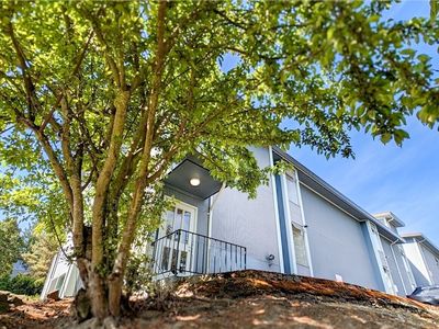 10459 Des MoinesMemorial Drive S #N-301