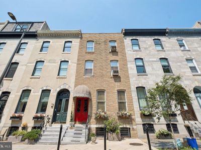 2217 Locust St