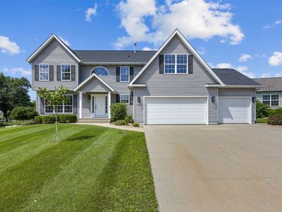 7603 Hampshire Dr NE