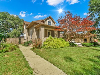 1337 Campbell Ave