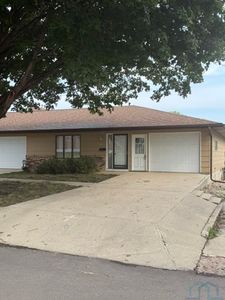 205 E 3rd St #3