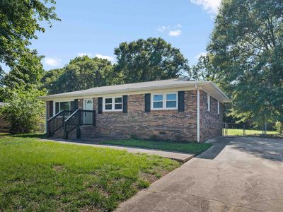 105 Abbotsford Dr