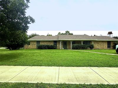 206 N Main St