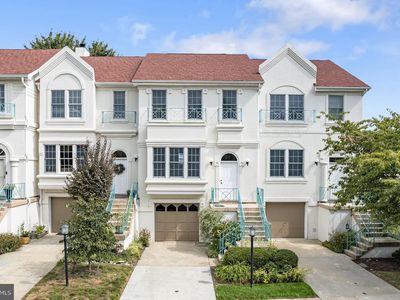 41 Queen Catherine Ct
