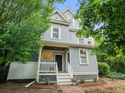 7 Russell St #3