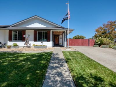 3366 Linda Mesa Way