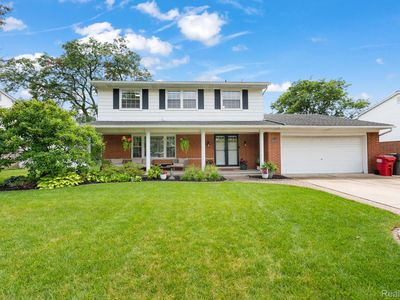 16368 Festian Dr