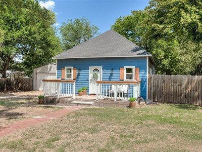 404 Elm Ave