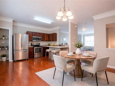 6764 Blackstone Pl #6