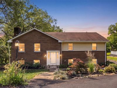 105 Locust Ln