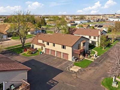 Property at 1559 Timberwood Ct, Sycamore, IL