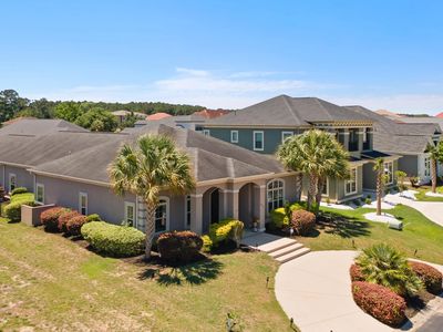 809 Bluffview Dr.