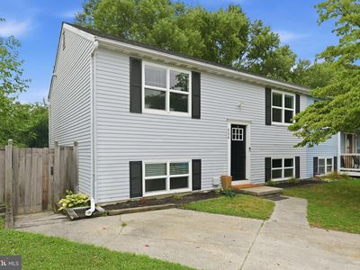 556 E Park Ct