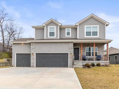 801 NW Hickory Ridge Dr