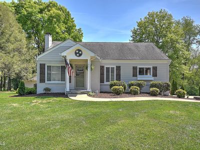 1461 Holston Dr