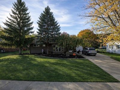 15 Circle Dr